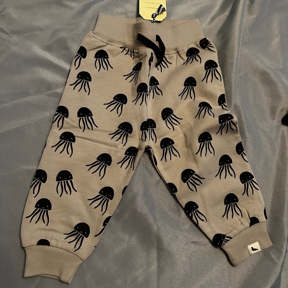 Turtledove London Jellyfish Print Sweatpants. Black & tan organic cotton. Cute p - Picture 1 of 2